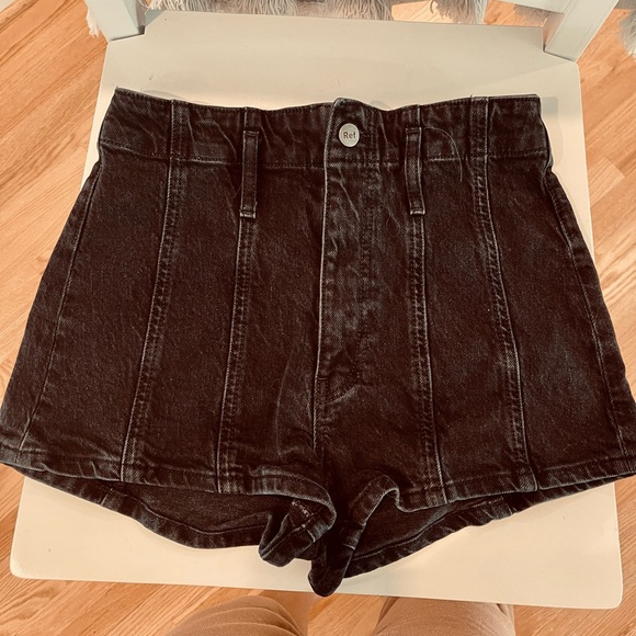 Reformation Eva high rise cheeky short - Picture 9 of 9